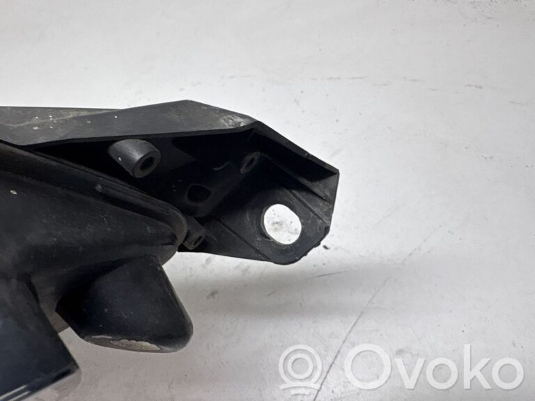 915400110cdb5c0ab6ed490e8e86c3c9-84b4bb6027d0242324b6d349297d5f71_headlight_headlamp
