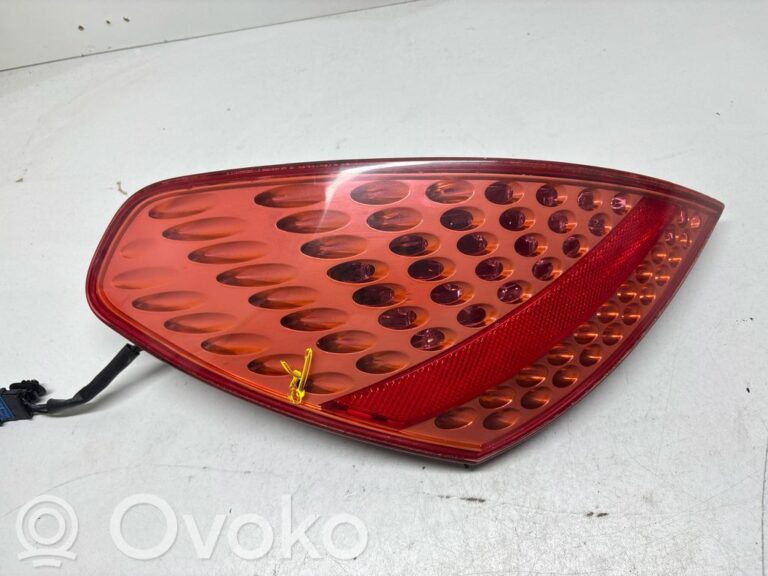 931935c587fb36f9be0aec733434dabf-191a6e07dae48572ff0e2edea58a32fd_rear_tail_lights