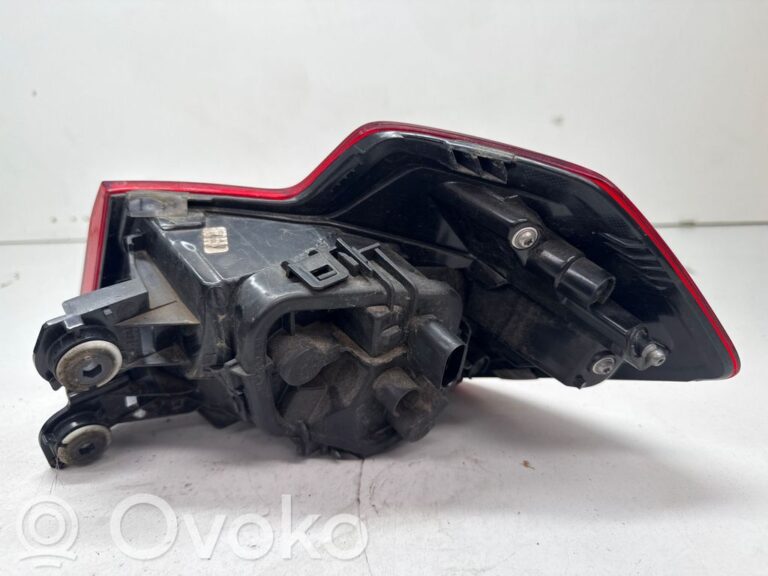 937364b84ed309703a64c6c5b436ea3b-5e9a1642ba67ebacba53853dde50fb3d_rear_tail_lights