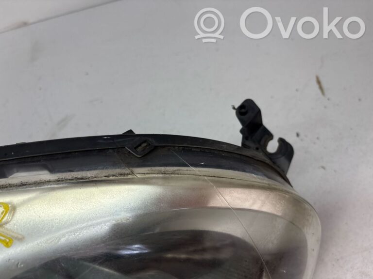 93a895385bb417b270d6892edd416469-3a58044d8053b6a195cb843924d0f34f_headlight_headlamp