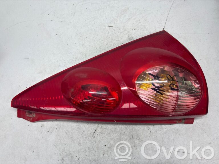 9445b3b042f70c2fb34a1f672eb94f71-550bab230aaf95656f509846dc3d045a_rear_tail_lights