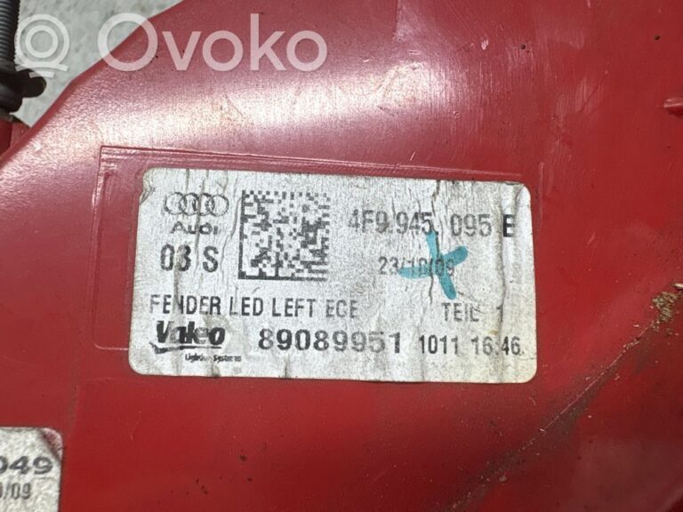 94a4b55ee681f769a878192d48cf8f3c-2821f523b2cb3e443148998b8f1454b3_rear_tail_lights
