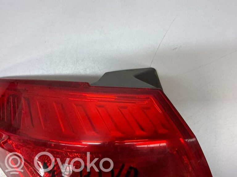 94a7b11eaa480d54ad174cb882764133-20c0c68709da9b37a38b0e1367208732_rear_tail_lights