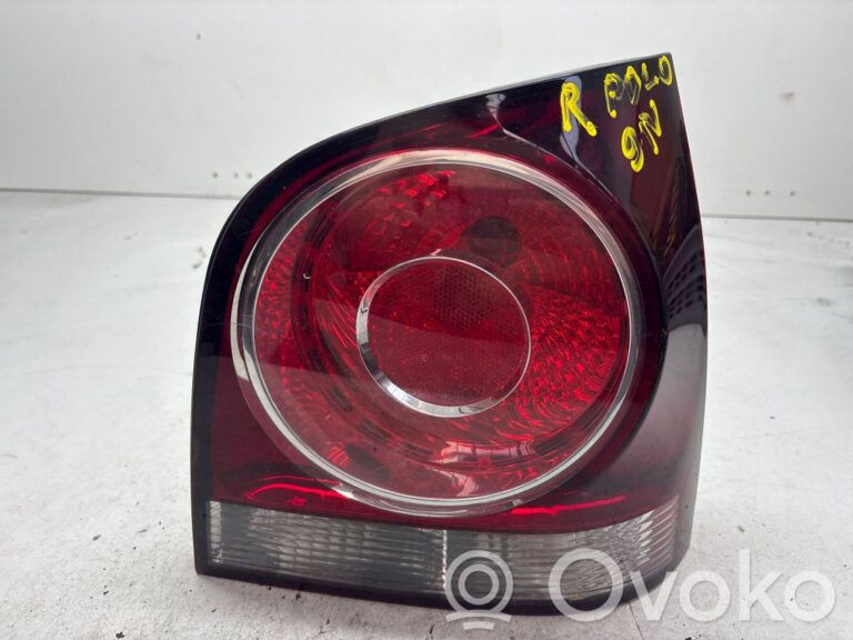 95f435c93a2bbb24d20200929d27ca99-24de722e595d4c3c9c409bb3cda32565_rear_tail_lights