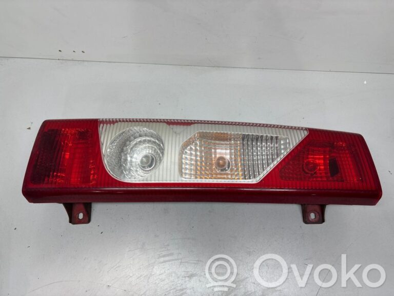 96542a26d7c8d257ed93473c78f5d8cf-ece7ce480c86d08cdd3eb1337e7872ad_rear_tail_lights