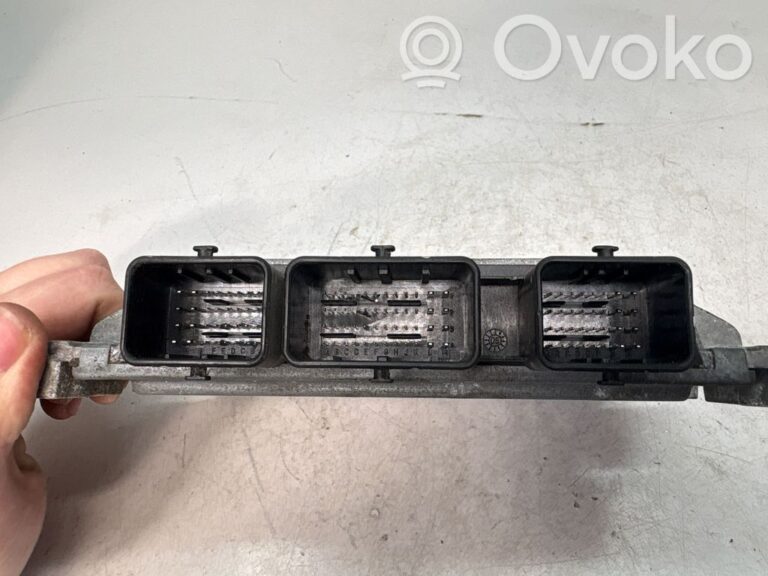 96c89a093d0b6a2e49408aeb7a659e20-b8cbbe3ff3fa143d3d934b058511071b_engine_control_unit_module