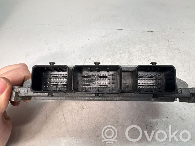 96c89a093d0b6a2e49408aeb7a659e20-b8cbbe3ff3fa143d3d934b058511071b_engine_control_unit_module