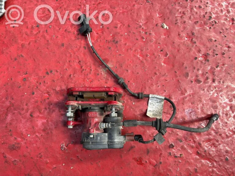 96f049e200156dc4009583f84294ef19-e23033b6d6c24efd7dffa0baa7fd58eb_rear_brake_caliper