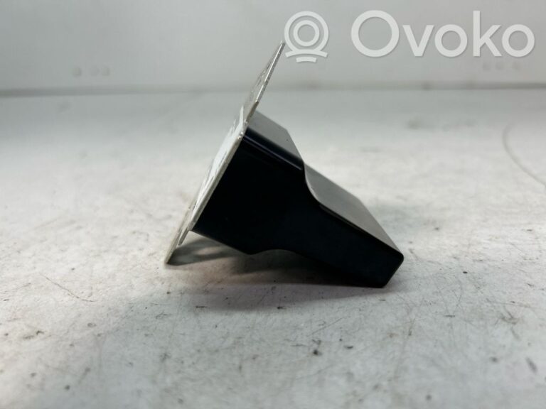 96fd380483ee8f51d3bf3f7a5bc83eed-d0c350a396fdff15ced42776d475b9ae_aerial_antenna_switch