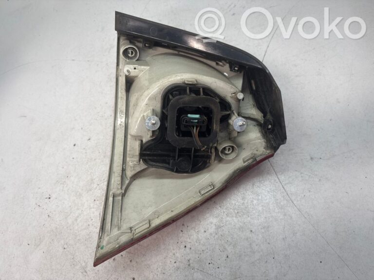 973d991734f48548ec7d8b92aac01a86-b6e6c3cbfd55e2d3ffc1e71187af0988_rear_tail_lights