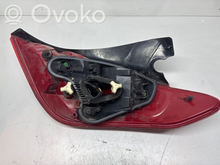 97b51b424fe0ce288ff8854009f39bf5-4c44274fb1a0d937c144e789f28a0870_rear_tail_lights