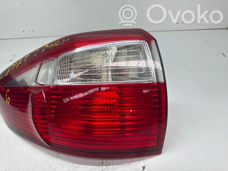 97cb689390f1f2eb61d00d815a720a3e-fef4665cf5bab328e6ec778bdab01bf4_rear_tail_lights