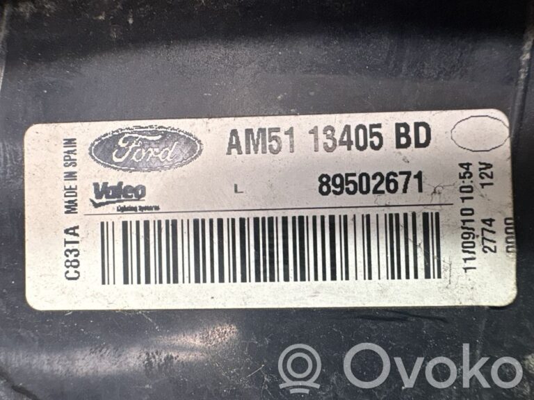 980e5bf83cf92428f153d098ec9a9b6e-df048b26d1f6b0a02d3ef7b19e2cca07_rear_tail_lights