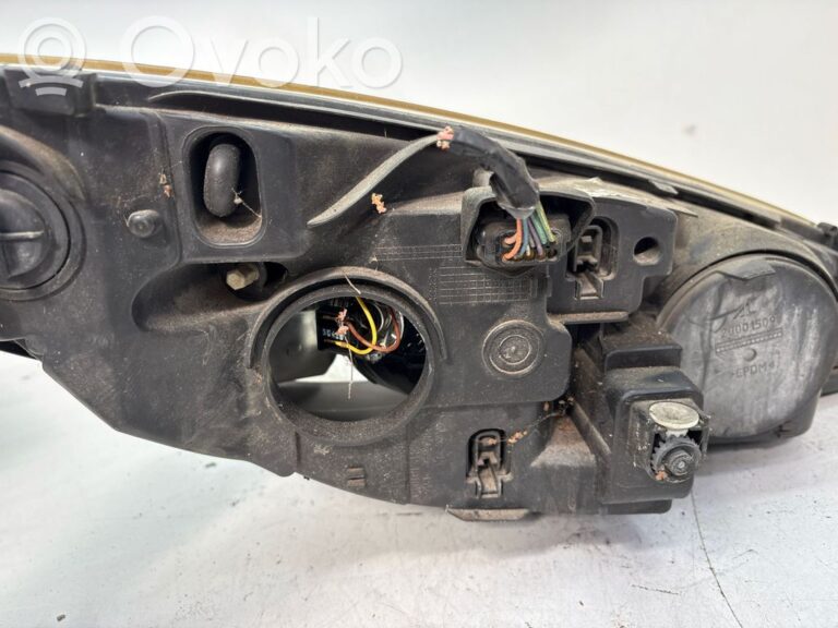 9814fc7f579b7df0e8b9b8a161152fe3-91a662c96d330f967ee852efc0c3ee1c_headlight_headlamp