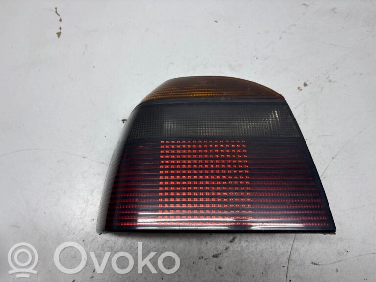98588cf1f98b3c7032004ba444803d45-e83889eb71b8d01f02cea9bed61abaf5_rear_tail_lights