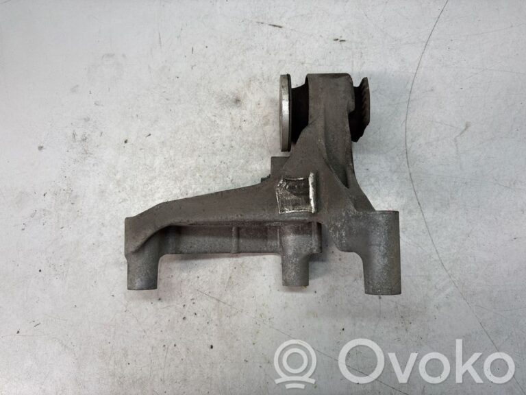 98773f45c03ac0c6f2794f72a2b1d7d4-94a958aa4d5adc439706e8857d8c0f14_engine_mounting_bracket