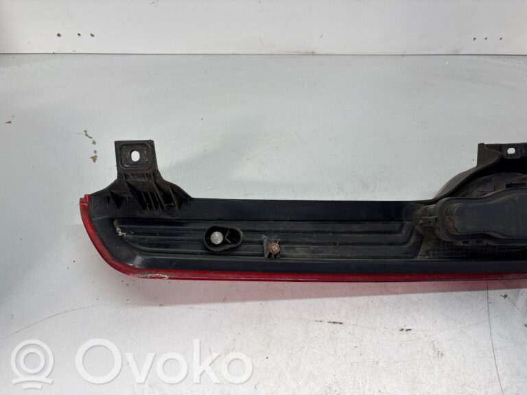 991af3d84703df2629dee0f053b68b4c-26f24176193b1eb29afe0bb6afcedce2_rear_tail_lights