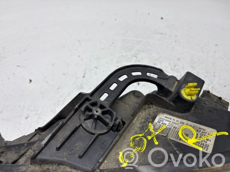 995c9be9cf1674a619196675de9c3be0-9d0ecc0dedd827b5d0932e8350853b2a_headlight_headlamp