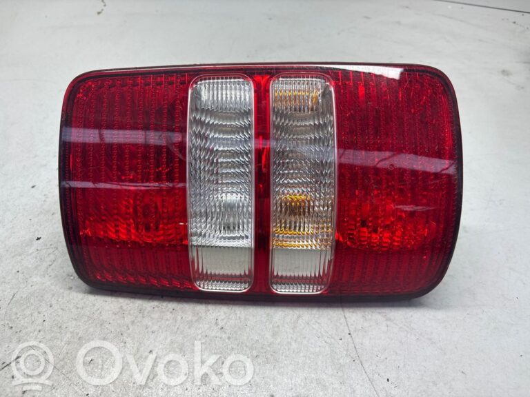 9ae739e67930a21dda7b3509c11ff18e-7e1df60398ae09994d1b80fdeb1639fb_rear_tail_lights