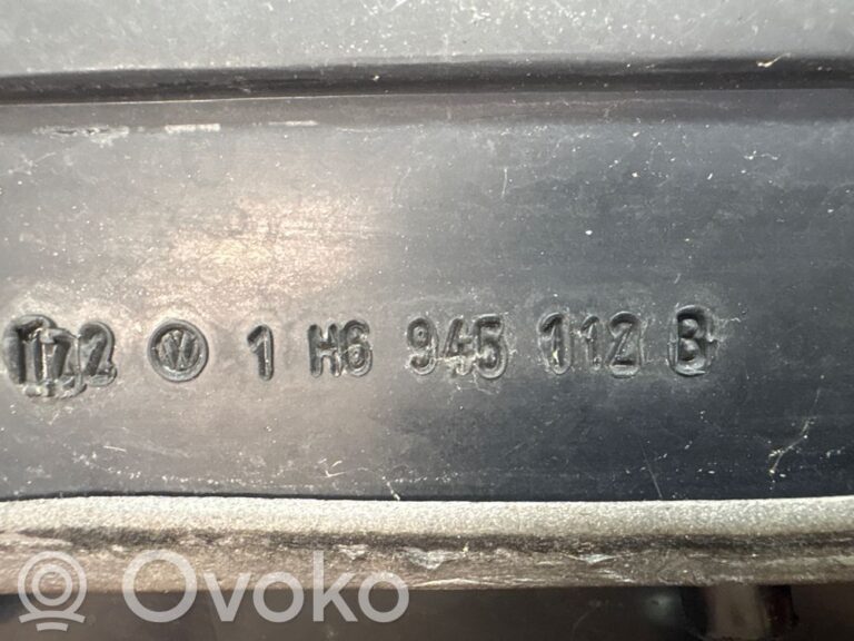 9b33a10e1c3c3abaaa708b805a9737a8-45d0afff863ef0b33737440f74aac9a6_rear_tail_lights