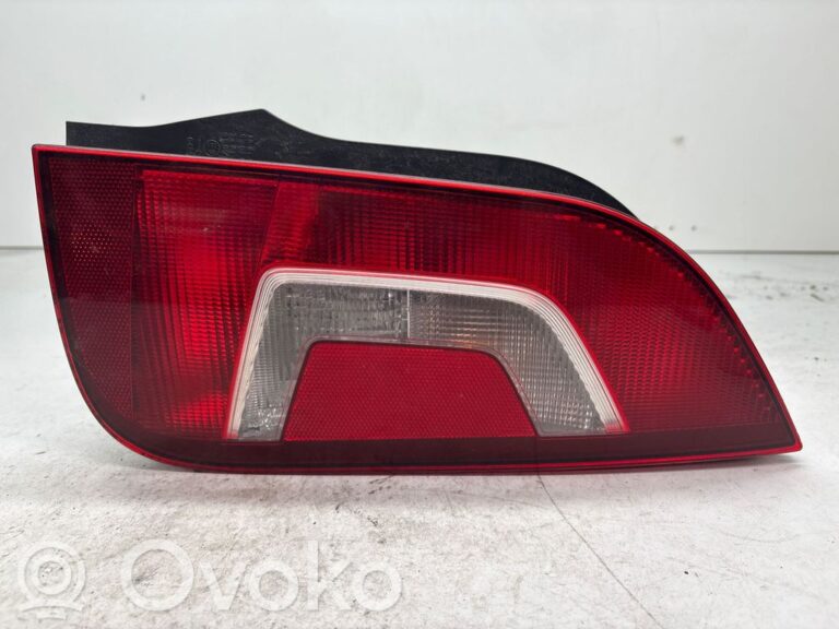 9bdfab7075dc1b61e21b932be8a0bdb7-c55a1acdfc8eac0e9fbdb97ff3d75474_rear_tail_lights