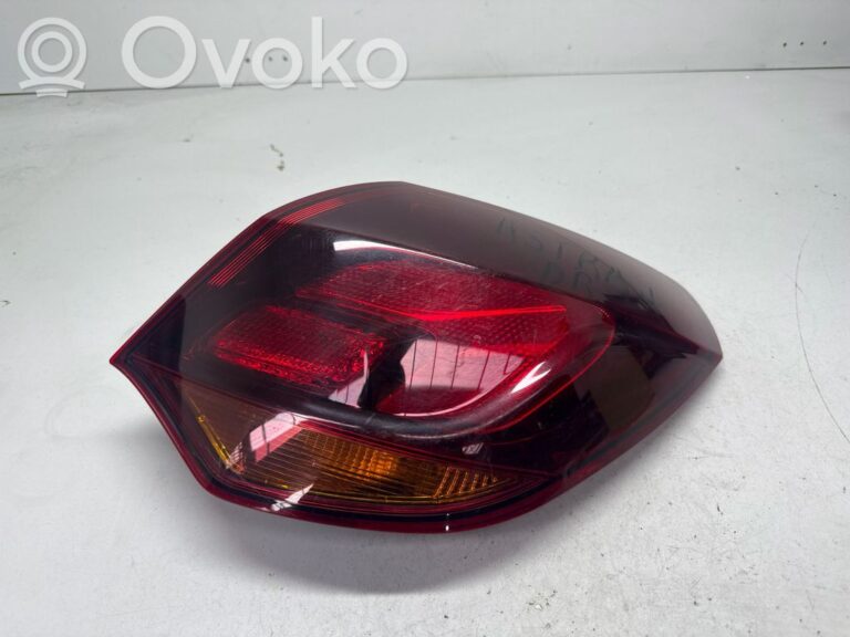 9c18eeeac9f562b48d344d94370fb3c5-51a19306a652457b73a8da5899004c2d_rear_tail_lights
