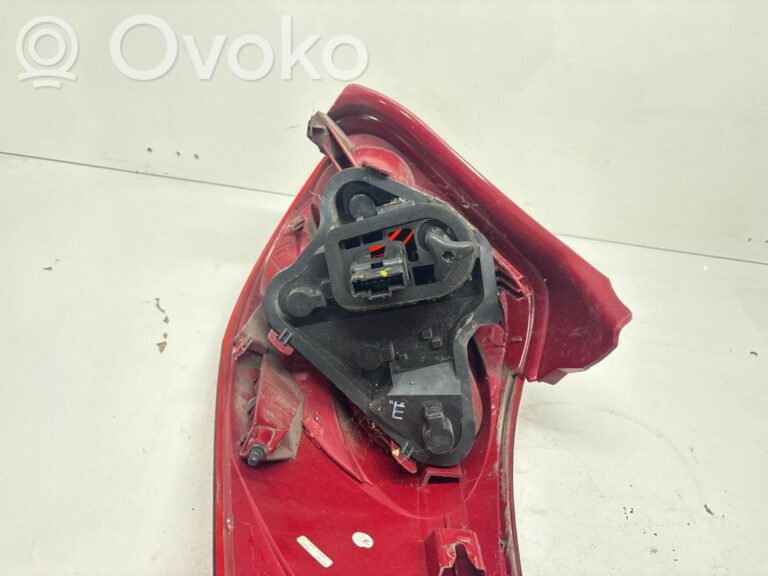 9c2eed5a87e43140059bbb52f5b057f6-3e55b44ffc19170b9b5a6424588db5e9_rear_tail_lights