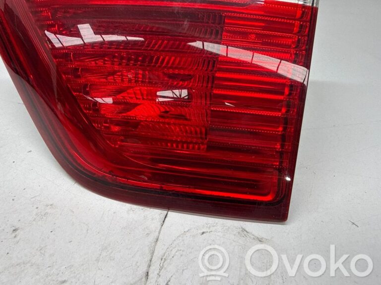 9c51e36f9138a44f3f054a0efd54212a-8662943eff85aae89e7d5cf35cb4b319_rear_tail_lights