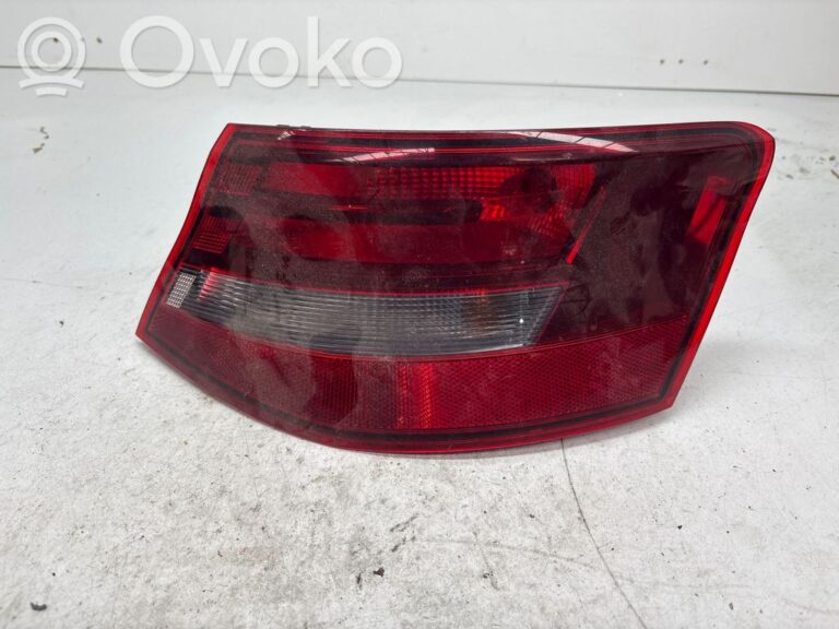 9c83824002e77f4a8253ce57cec2e9e8-ece7b3acd924502ba1d5a48bd0c18fe4_rear_tail_lights