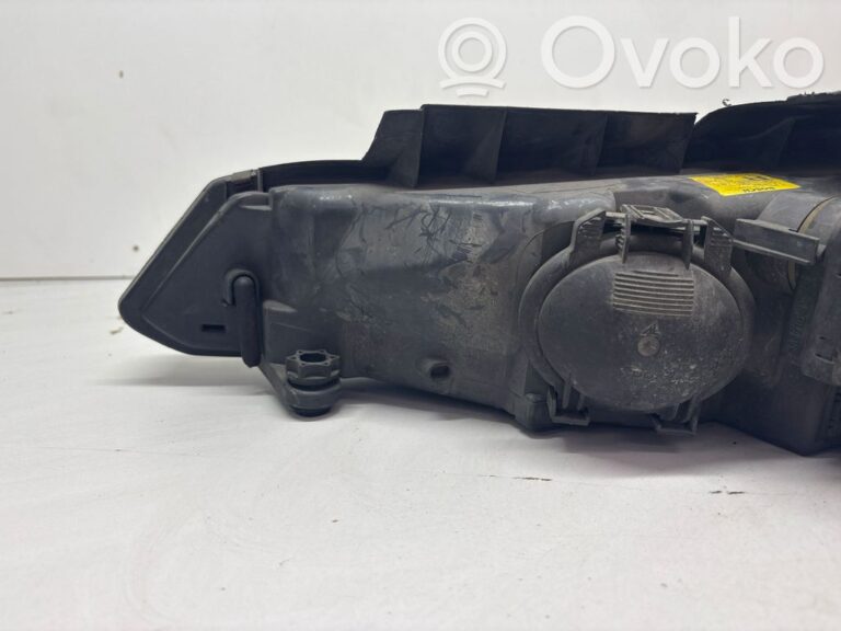 9d2fc7edc46fcb8ed47b1ab878980f45-919827842e183759e1c6639bbb842bac_headlight_headlamp
