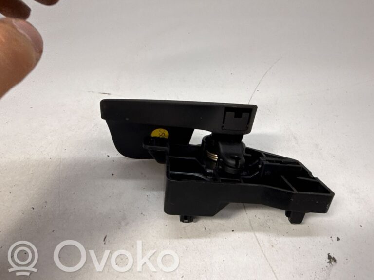 9da0e229e77cf664ce60e10e6cd48c8a-0c0c02bdb0ae5b39b60fee5f77b81721_engine_bonnet__hood__release_handle