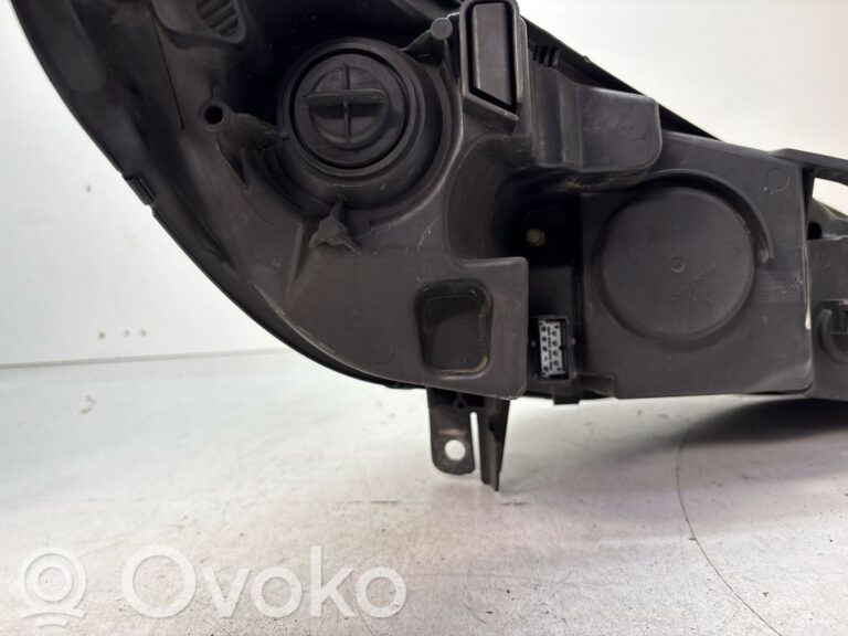 9e070c6710483c257ee37abdc6653f33-fbe117ce481b7ca6be38f8b01c18e0a6_headlight_headlamp