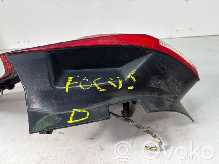 9e56bcf3b78514707c7ed0374e22fcfe-736b0a74997c4dba90b4482563967598_rear_tail_lights