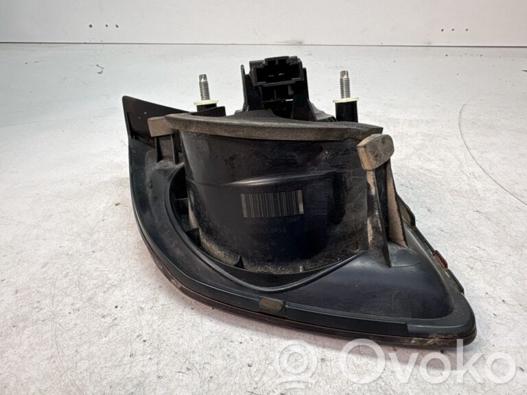 9fb8ccb43a957ef0d34dc65415bef82c-13fc3f15e871f10d605471ce2941d056_tailgate_rear_tail_lights