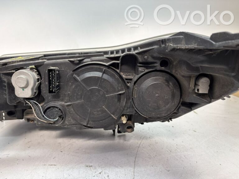 a035df90ec8c76048f7524543b5ca528-21bc68d84dc766ab3e31d70523a93150_headlight_headlamp