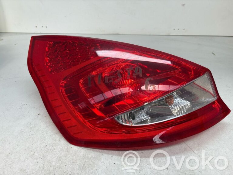 a12477bc8244155e012b37907f53f749-9e49e63979d7583f3a2a21d377531ae4_rear_tail_lights
