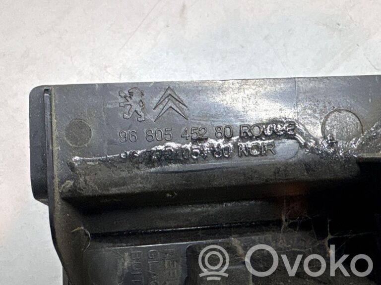 a13bb5b3433c4918a4804e93003dd764-f57236e7ac420b7c1e4981b912122ea7_rear_tail_lights