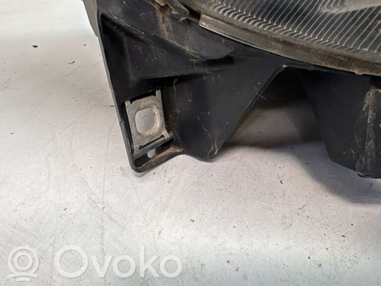 a192ca4c23732ddac1d49dd8b271fe70-0ee6e259568e58d9e455e18443afe2fa_headlight_headlamp