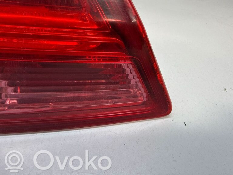 a2e605c0adcc9653624c8a0ab69026e6-af08118d8933ac1dd0663c1d296e3c92_rear_tail_lights