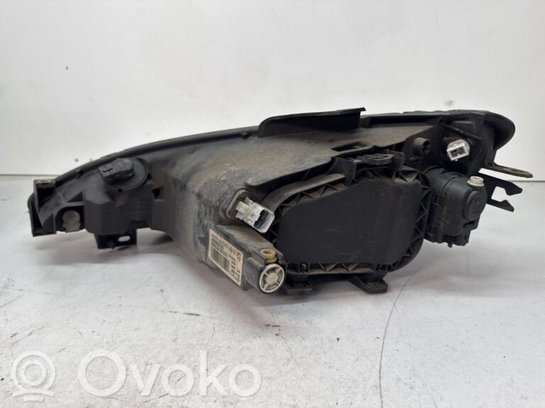 a6357b75a060da62bf4069b8ca8d4439-3b0ef9be97721647e1fc4896bd5428a7_headlight_headlamp