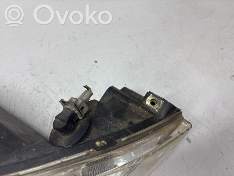 a6576d94bec6f6809f30c6ab40fe8905-168272fb2a91597e103faa36c0dbb576_headlight_headlamp