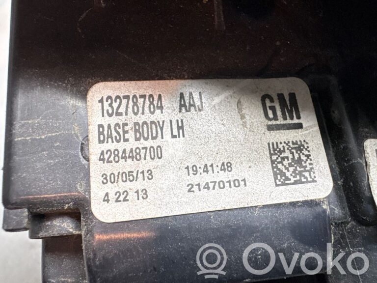 a68509770df431f81a9059cd8fa323d7-c1b066f6d8342802923e69414b847176_rear_tail_lights
