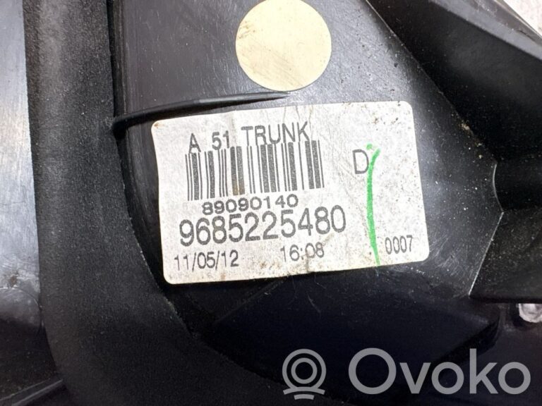 a7721bc6efdb418b706b14218436a040-fd535196598bcf86662b010273a71a2e_rear_tail_lights