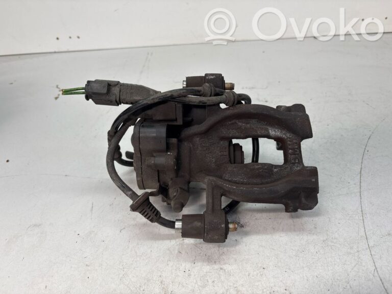 a9f6c4ec77d2c8b7ed42ca4b5c08c251-2e7548ba2eef3df91de598369c3e2291_rear_brake_caliper