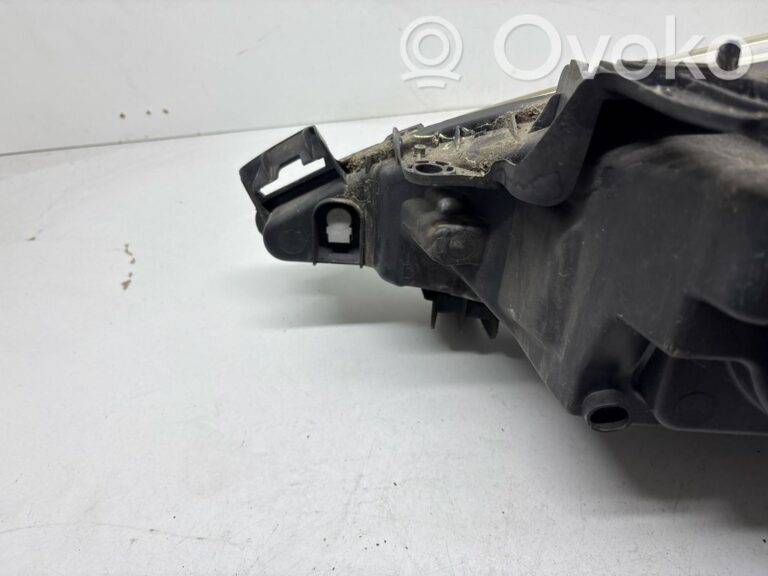 aa13d01789450f1b9d0e4ddb35876639-c1b817702775ec5ca25d93cbbc532da9_headlight_headlamp