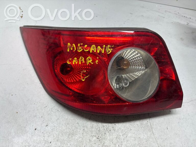 aa814f471d284cef40b5d5f83dd98eef-60a6d198c8971752f1703b99431fa808_rear_tail_lights