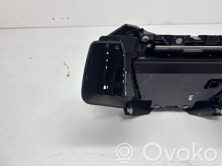 aae5c34cdd24b426e49e9db8e9b97b0d-89a5fb01d139b217c2425e31b4eec589_radio_gps_head_unit_trim