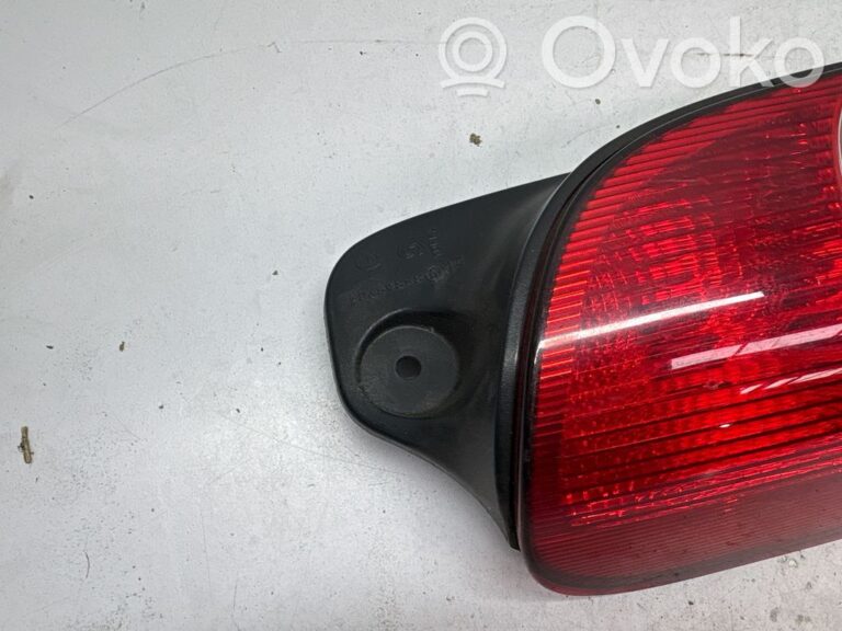 aafafa744718aaf89e4079f3317f6818-ecec01865ab35bd88bfab06b1deb0540_rear_tail_lights
