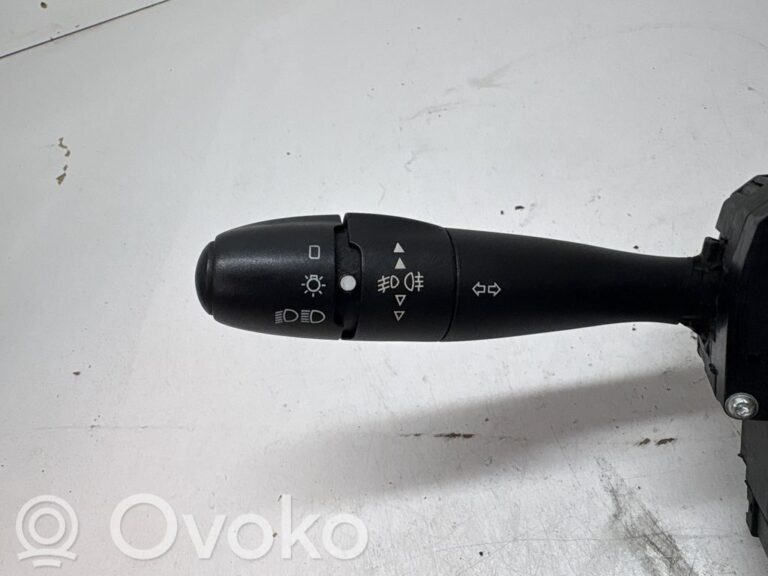 ab631c18bc5def17edb10b0b6a0017e8-6088a0fcefc29f7e66a25e4ce71975fd_light_switch