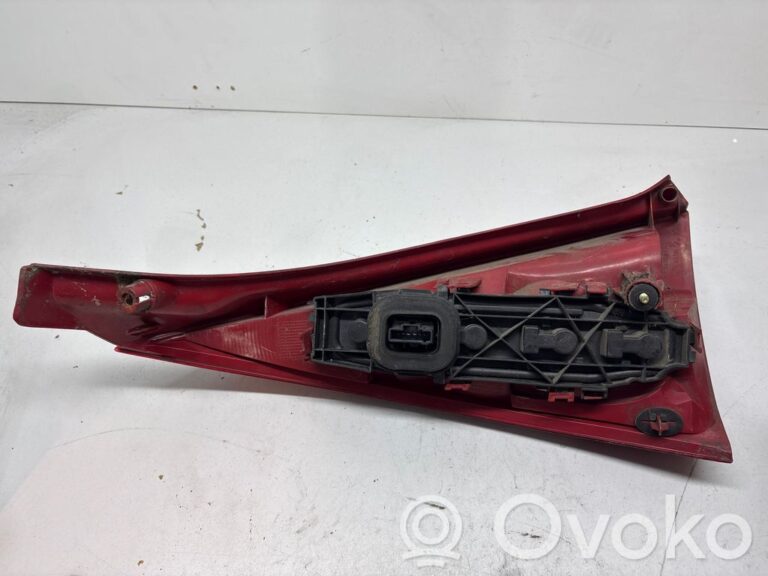 ab72718149ad8f12b42b630aa483be6a-79c8ce6e6511df46252a9863a2f3f374_rear_tail_lights